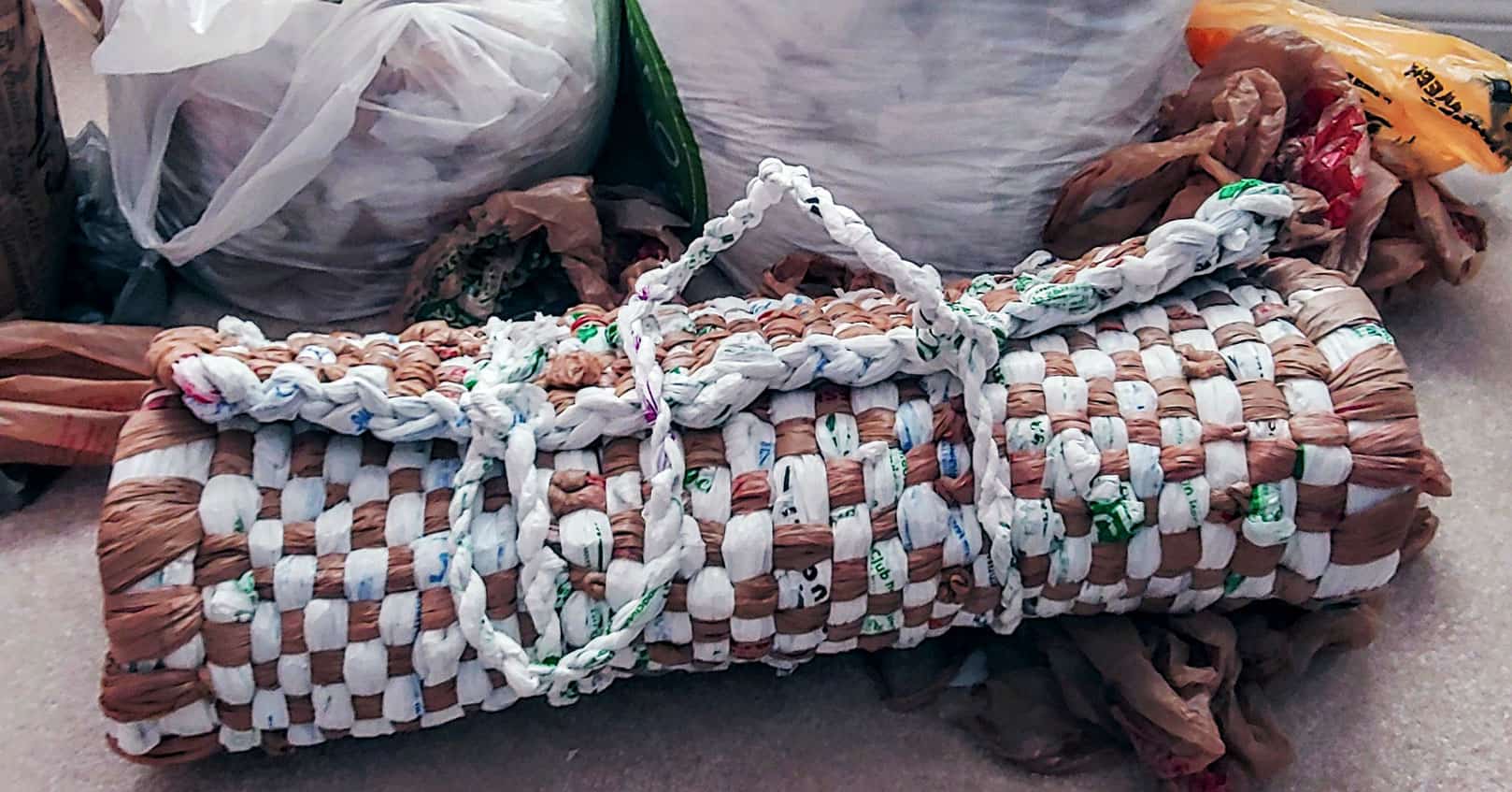 Weave This Trash Can From Plastic Grocery Bags