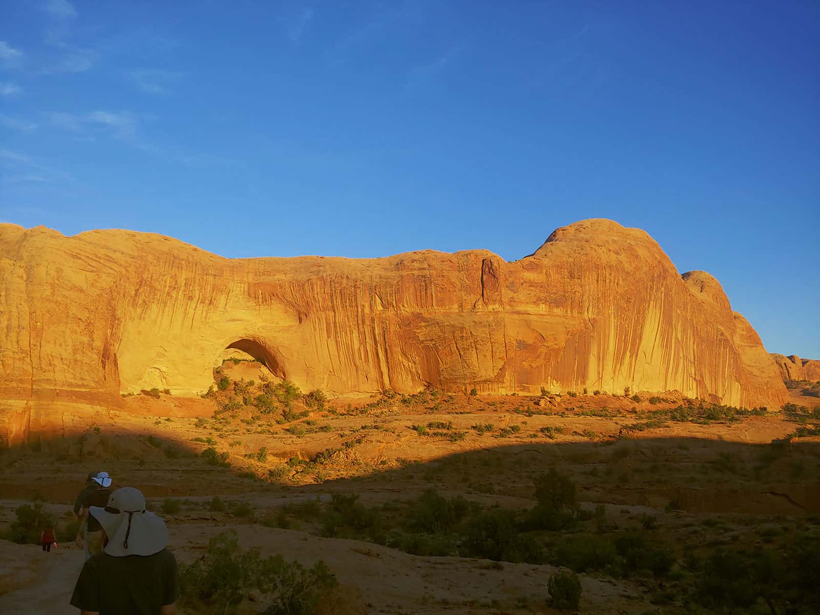 Starting out to Corona Arch