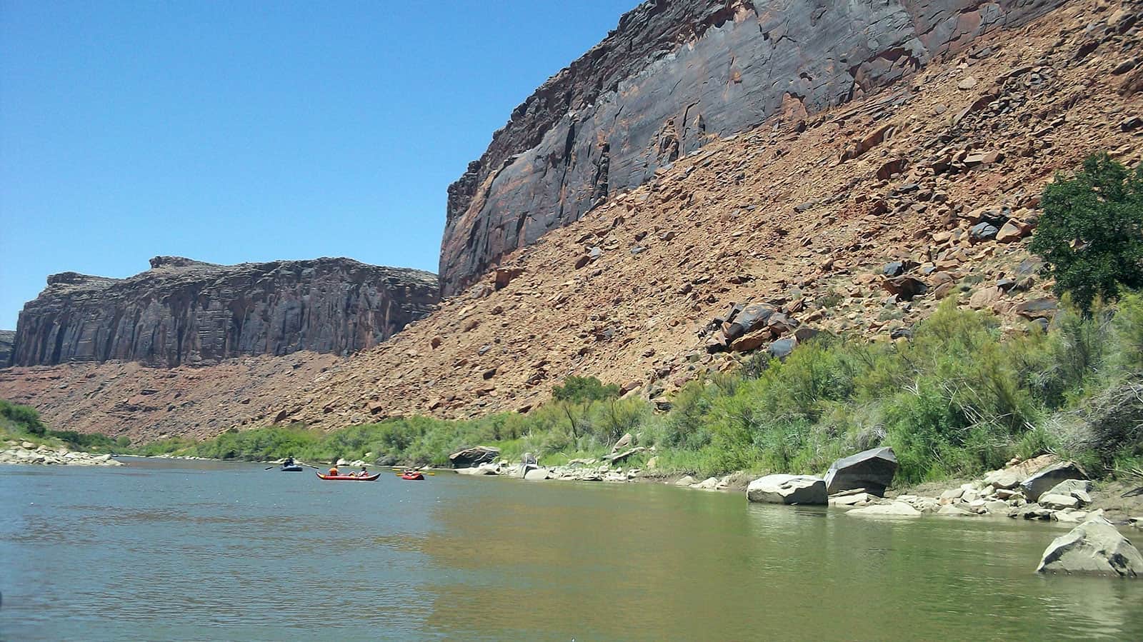 Rafting on the Colorado River 3